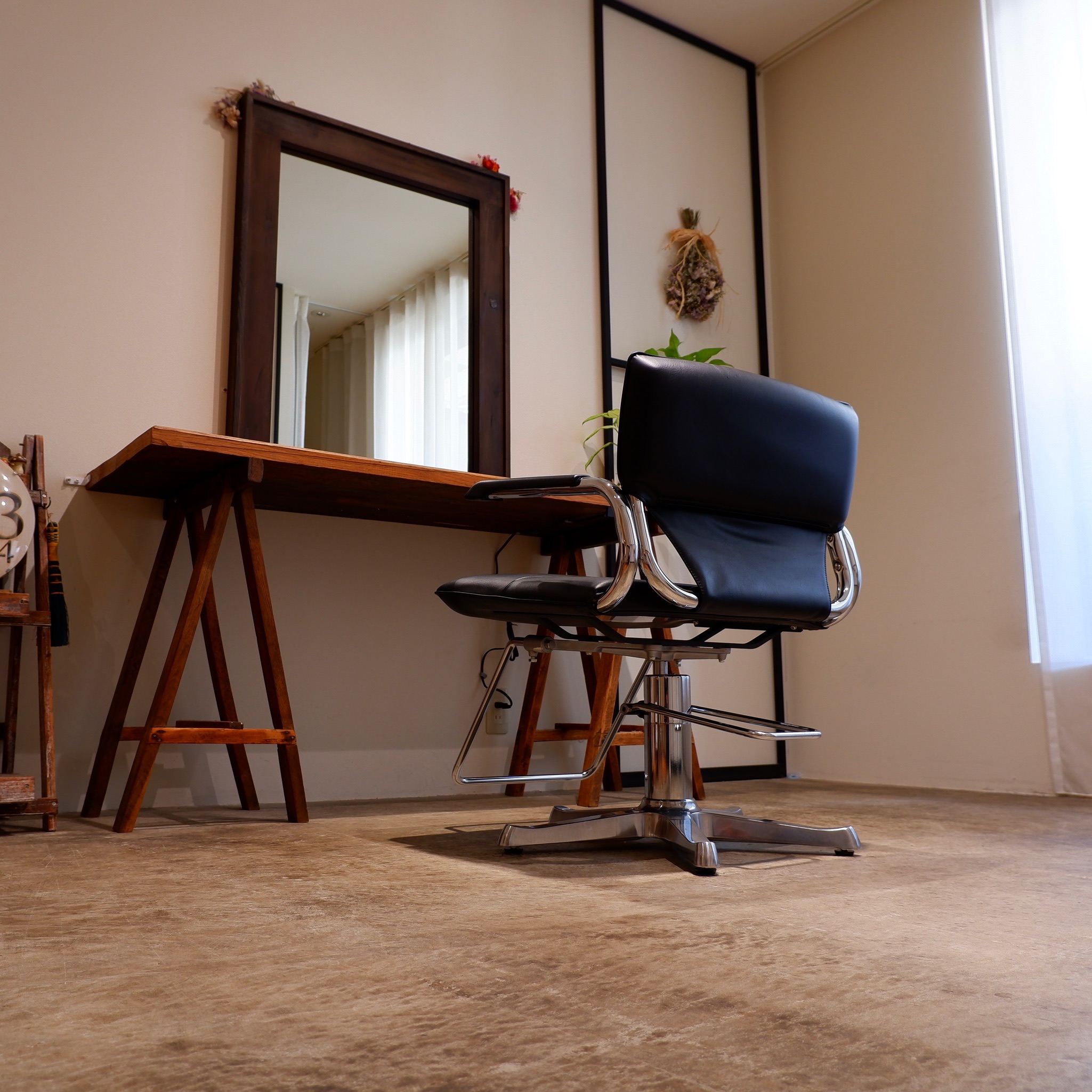 横浜・綱島CISTA 静かで落ち着いた店内の雰囲気